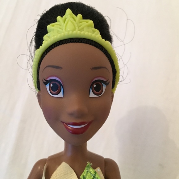 🛑 SOLD!!! - Disney Princess Tiana Barbie Doll - Picture 8 of 13
